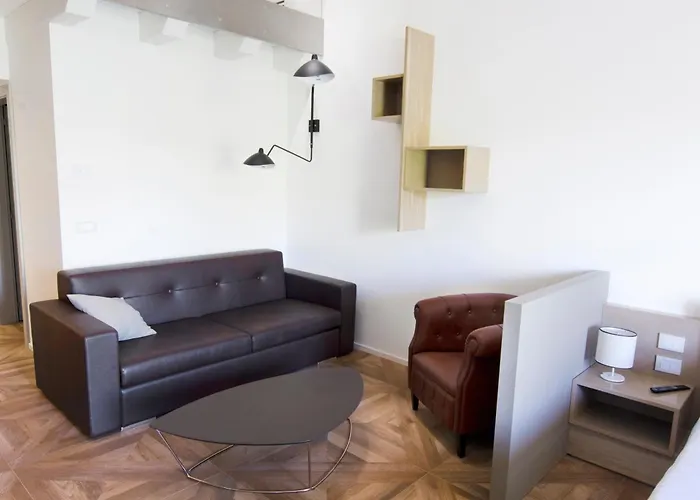 卡巴勒比尼酒店 加尔达