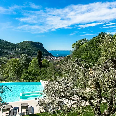 卡巴勒比尼酒店 加尔达