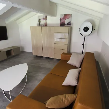 卡巴勒比尼酒店 4* 加尔达