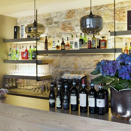 Ca' Barbini Hotel Garda (Verona)